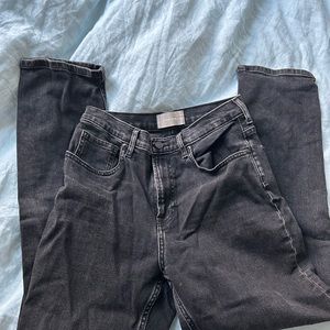 Everlane The Original Cheeky Jean in Washed Black
